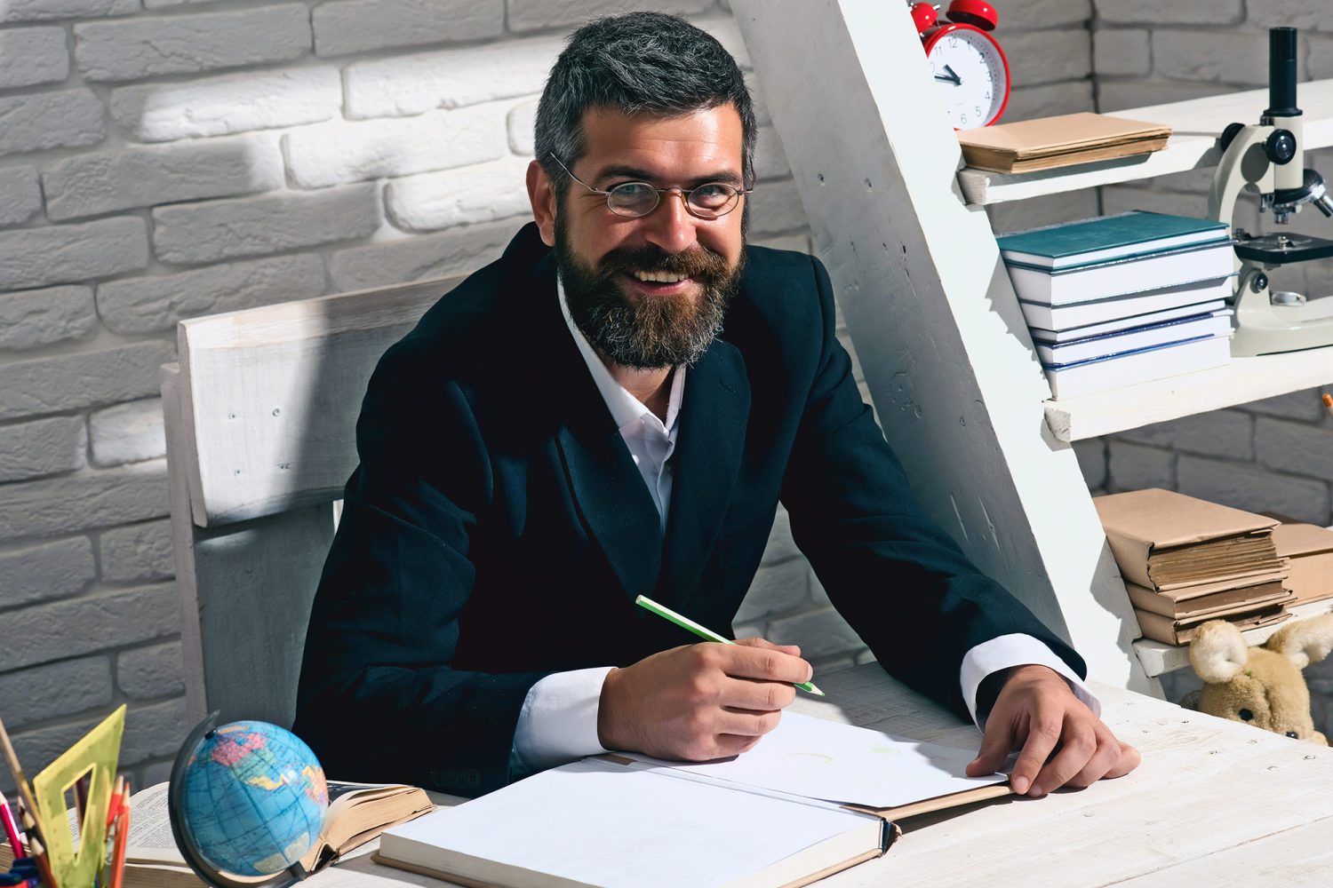 An esteemed institution in Kuwait, Britain International Academy offers technical, creative, and academic courses with international recognition.